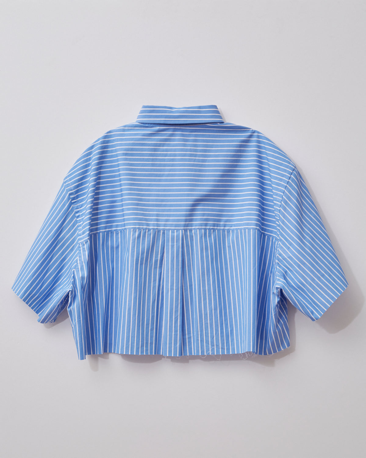 Oversized Cropped Shirt in Classic Stripe