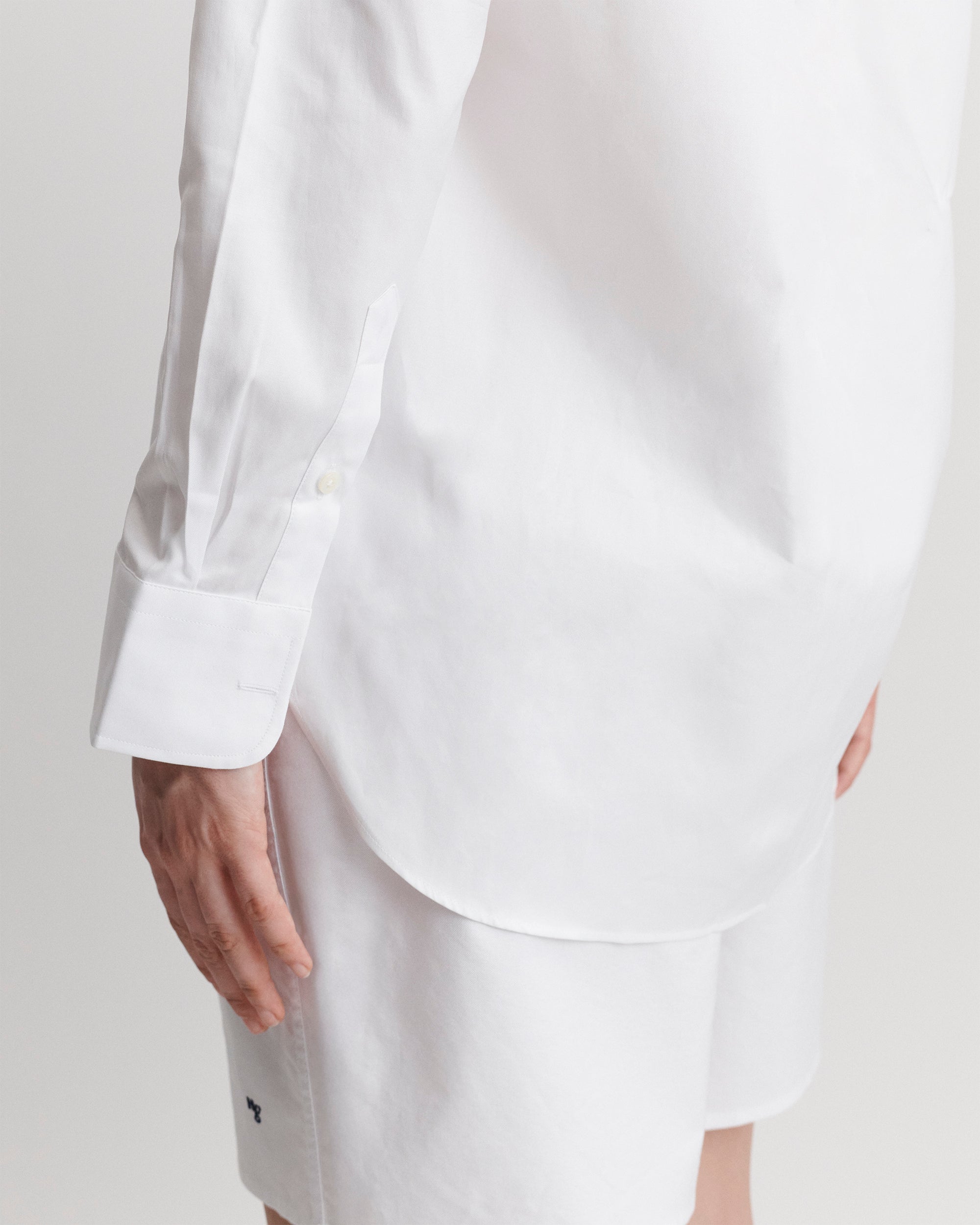 HOMME girls CLASSIC SHIRT白　Sサイズ Classic Shirt in White – HOMMEGIRLS