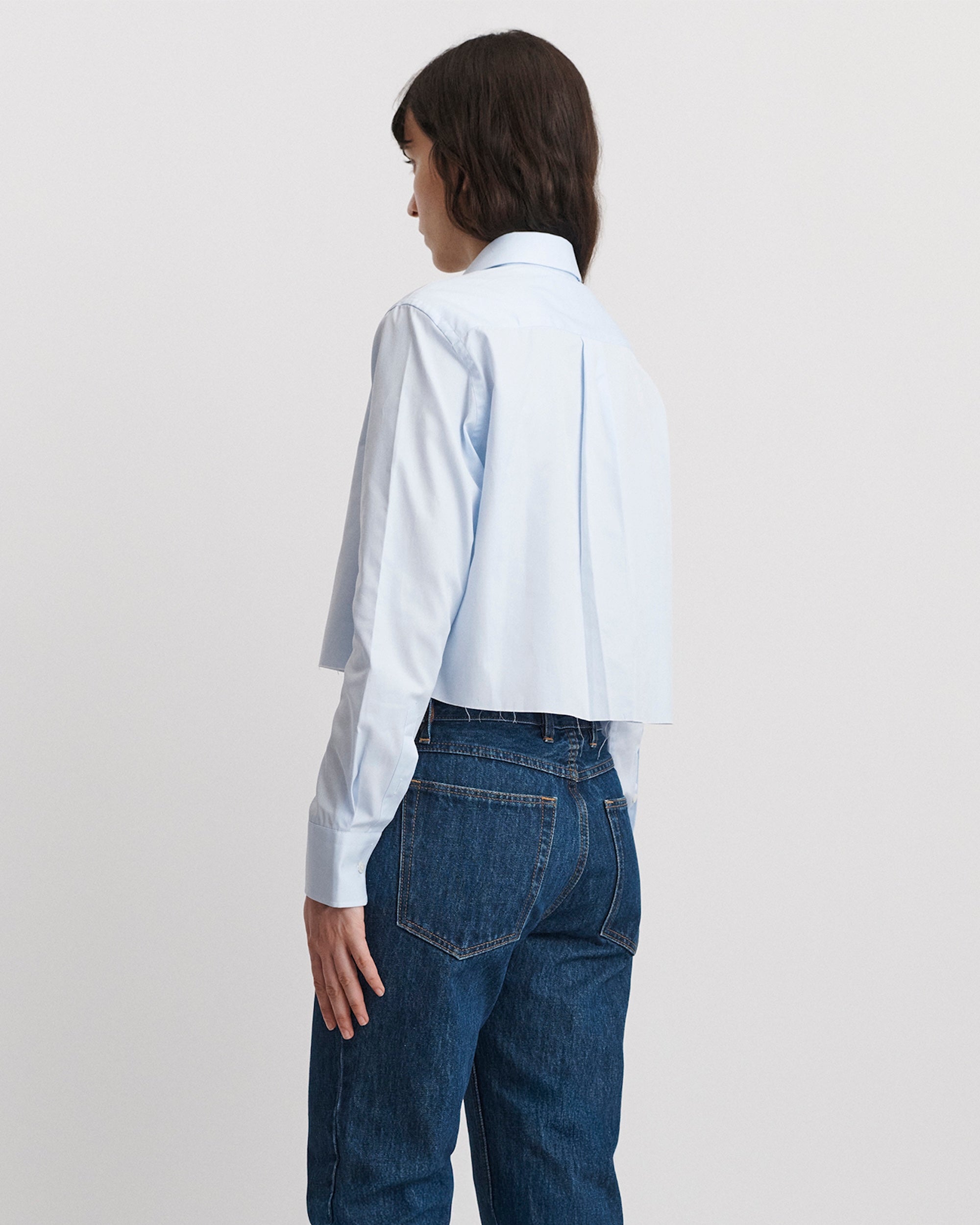 シャツ/ブラウス(長袖/七分) homme girls cropped shirt L blue Cropped Shirt in Chambray Blue – HOMMEGIRLS