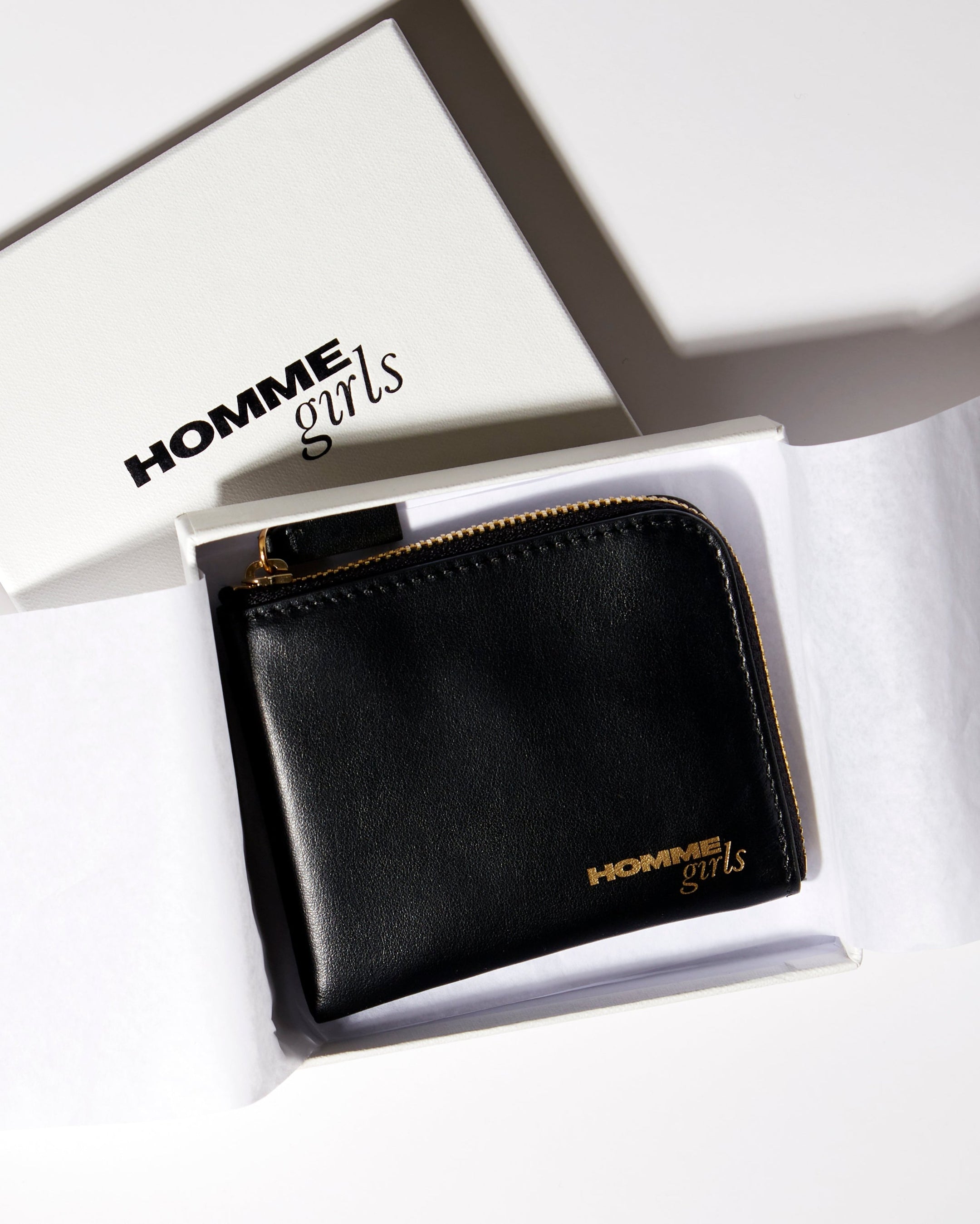 The Zip Wallet in Leather